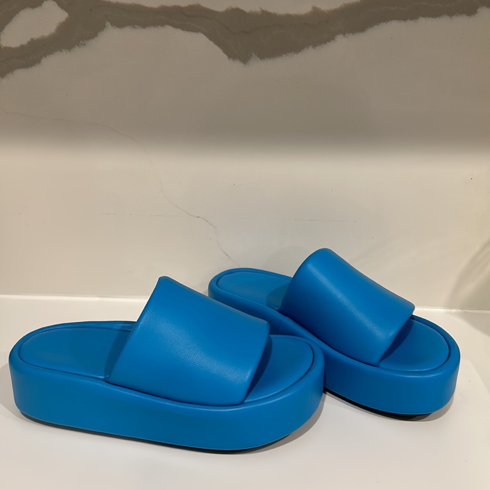 Blue leather slides / sandals - Picture 5 of 5